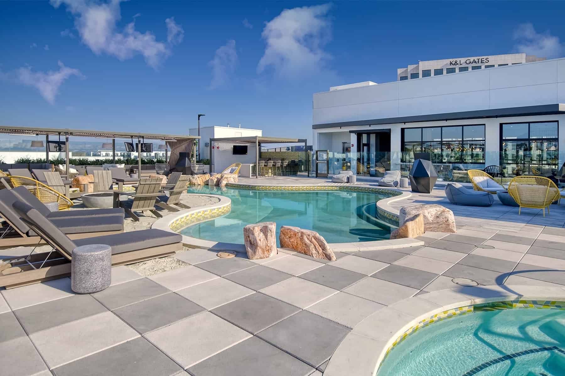 Luxury Apartments in Irvine, CA for Rent Skyloft Apartments